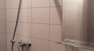 Гостиница Любимый Город Кстово Одноместный номер с общим душем и туалетом-3